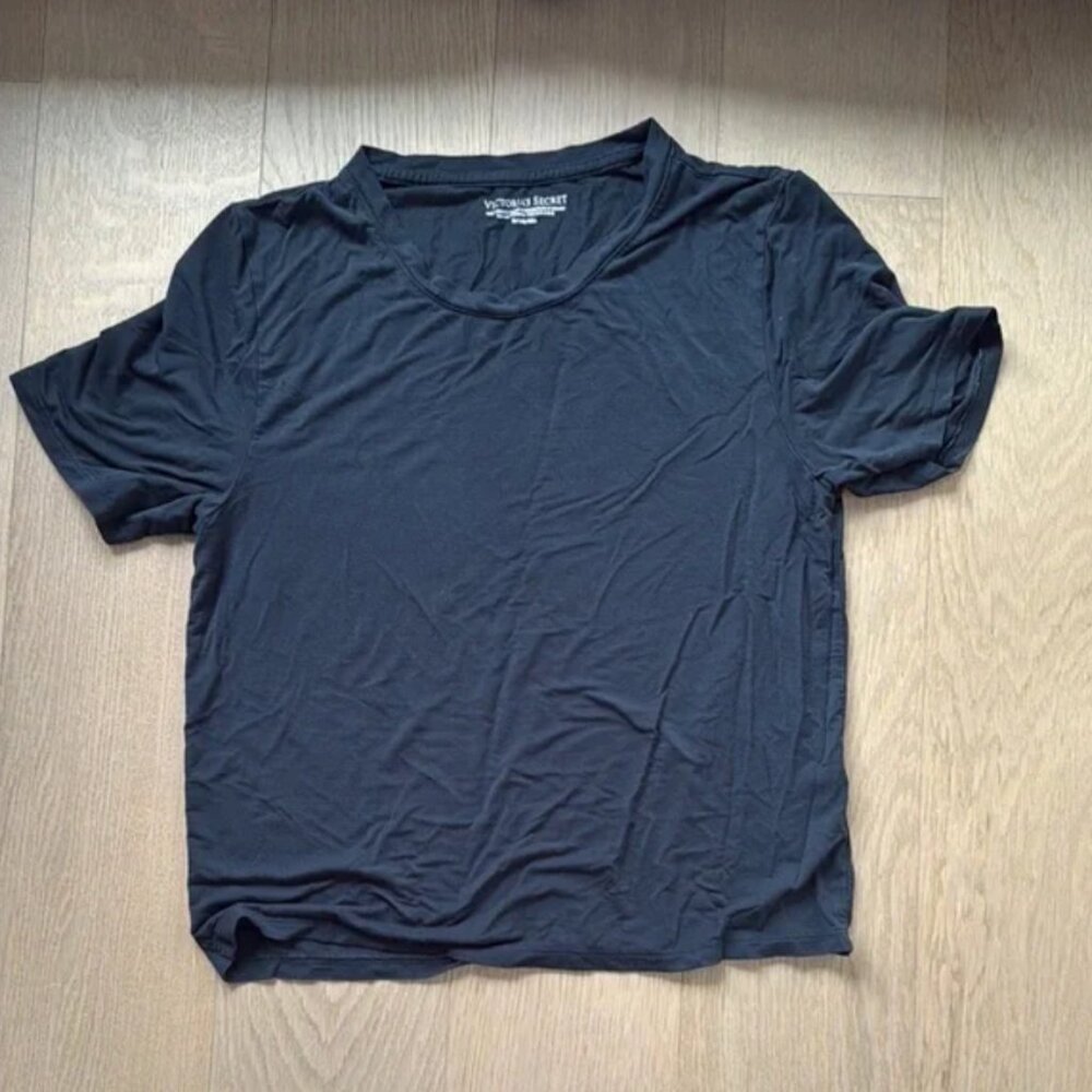 Victoria's Secret cropped pj tshirt